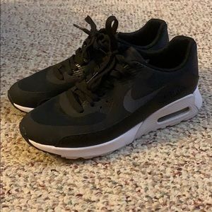 Nike AirMAX sneakers